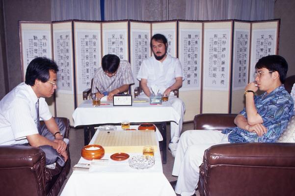 하찬석-백성호.8단전 리그8국.관전기 스토리작가 김세영.1992